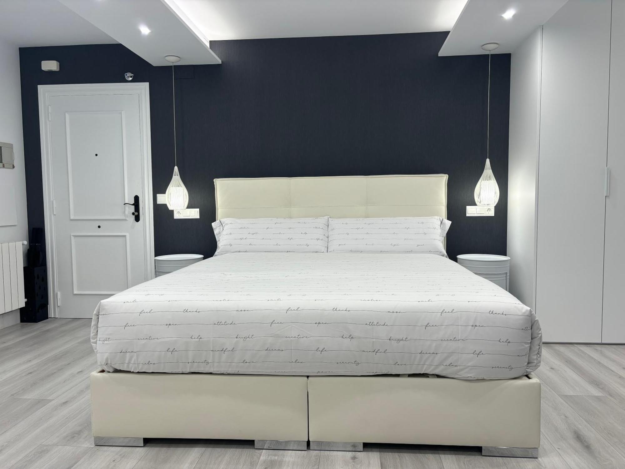 Black And White Suite Cervantes Castro Urdiales Exterior foto
